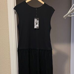 Black cap sleeve drop waist maxi dress